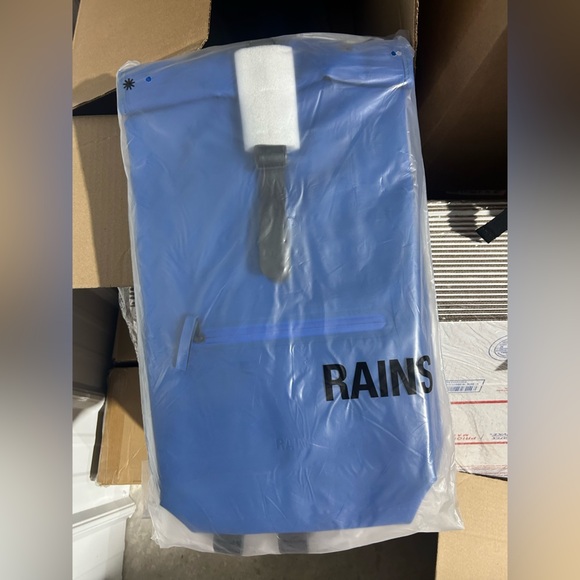 Rains Trail Rolltop Backpack in Waves (Blue & Black) NWT - Picture 6 of 9